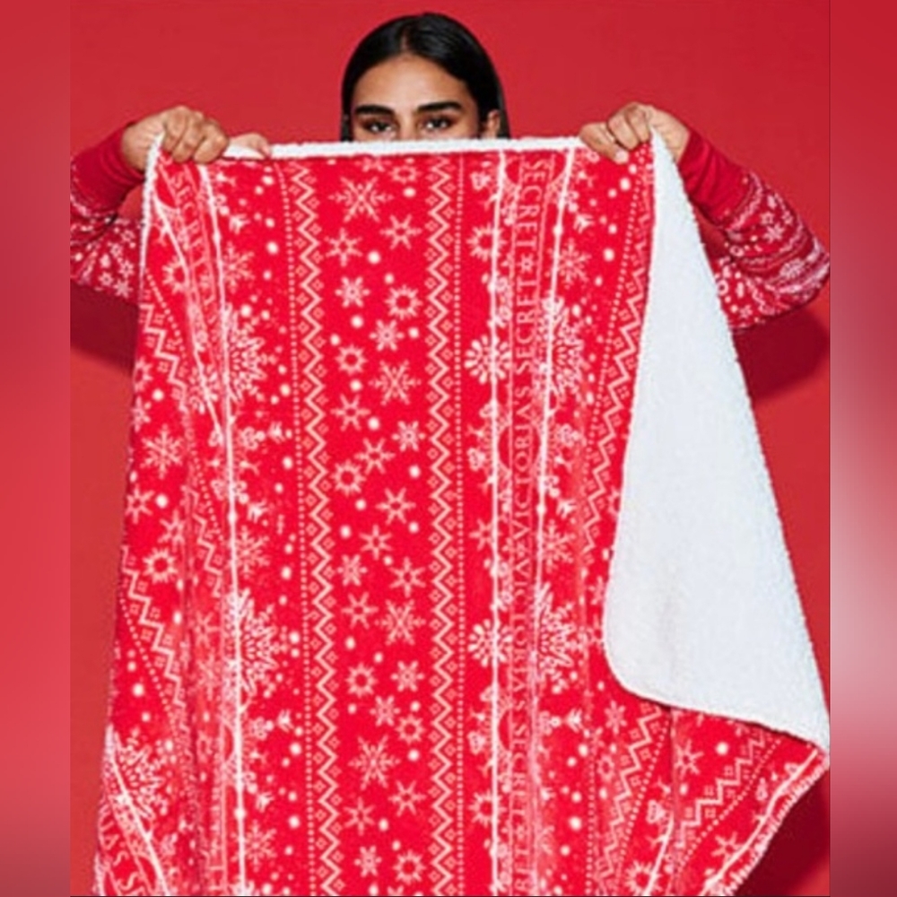 Victoria's secret Sherpa Blanket, Xmas theme